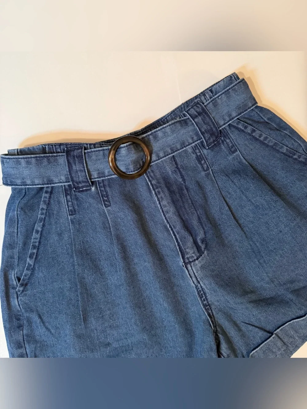 Avec Les Filles Belted Pleated Shorts